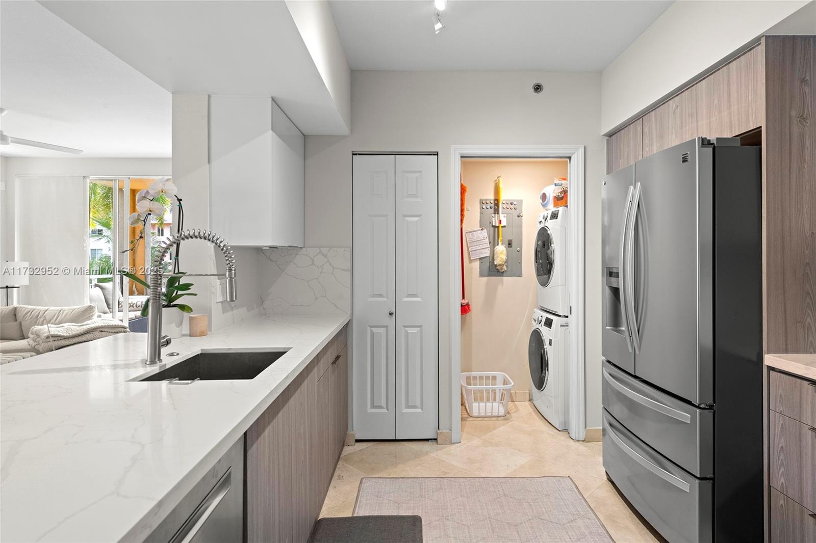 145 Jefferson Ave # 416