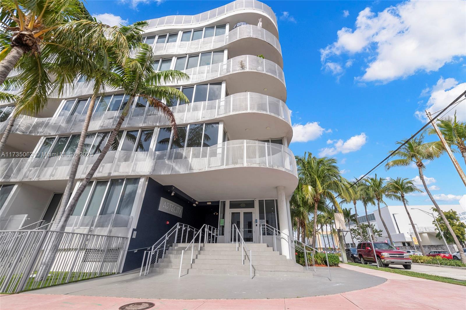 2100 Park Ave # 206