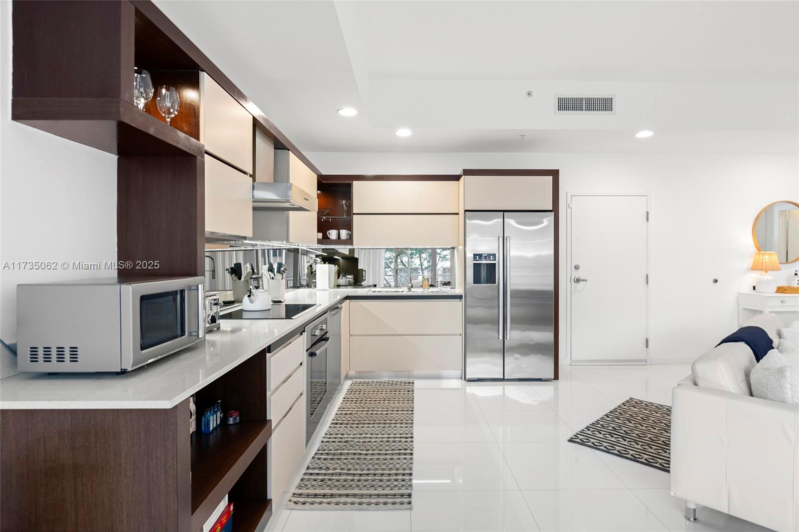 2100 Park Ave # 206