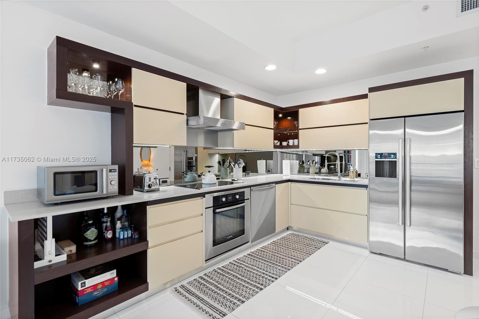 2100 Park Ave # 206