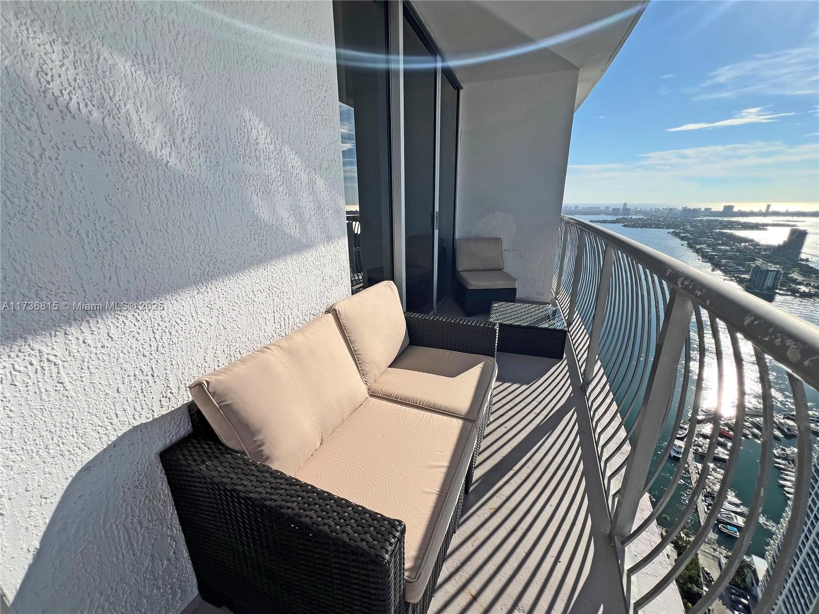 1750 N Bayshore Dr # 5306