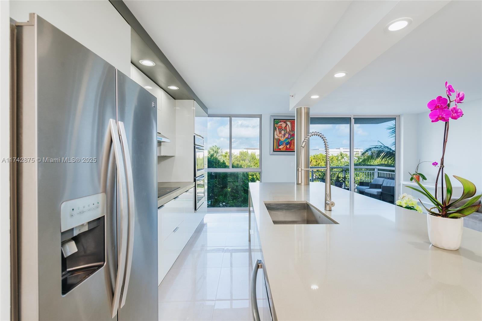1688 West Ave # 305