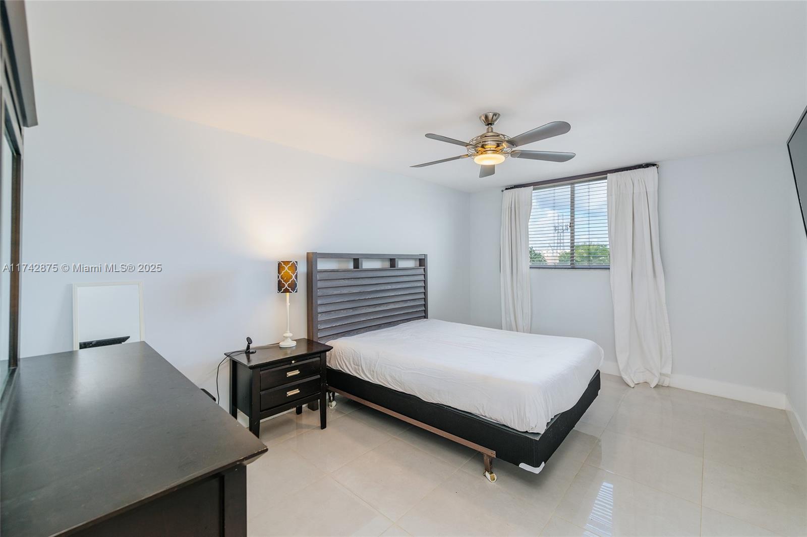 1688 West Ave # 305