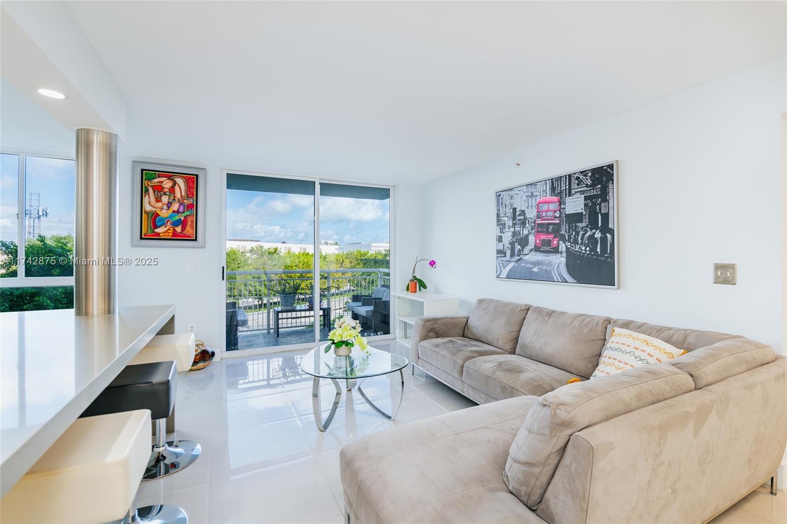 1688 West Ave # 305