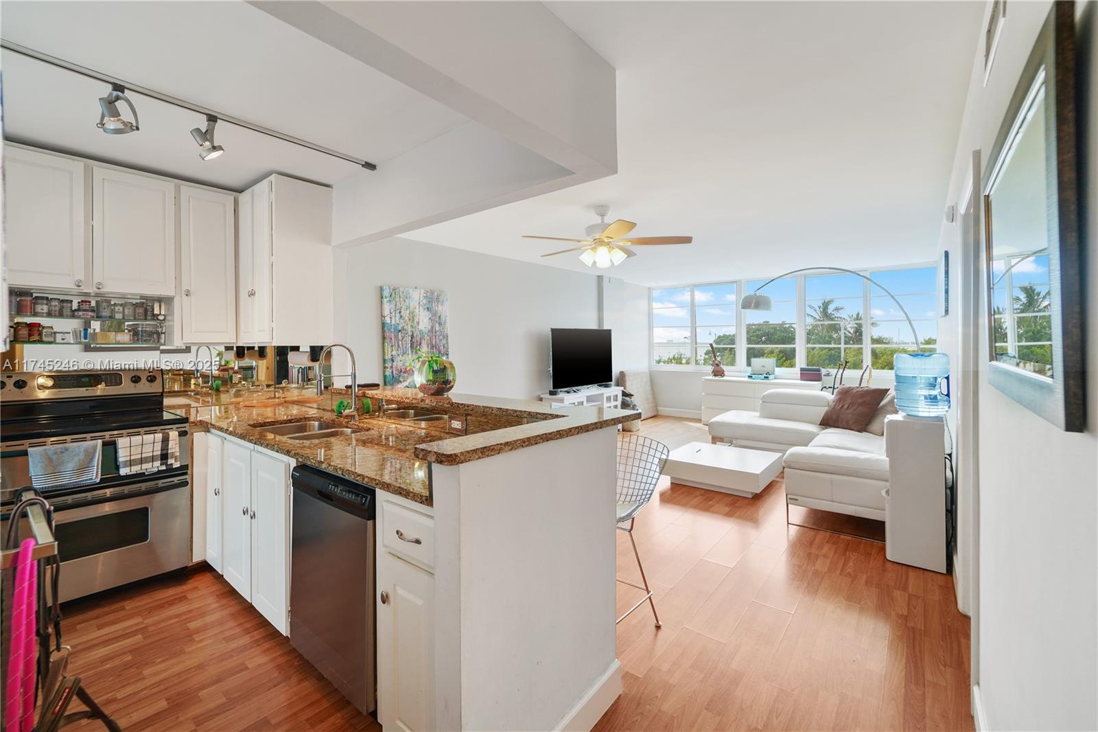 1670 lincoln Ct # 3D