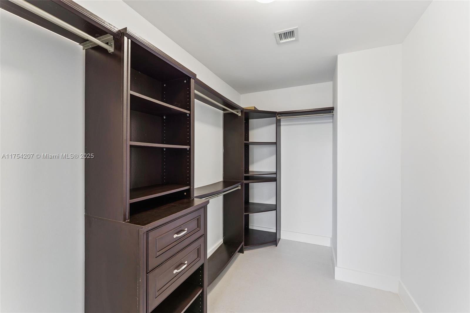 999 SW 1st Ave Unit: PH05