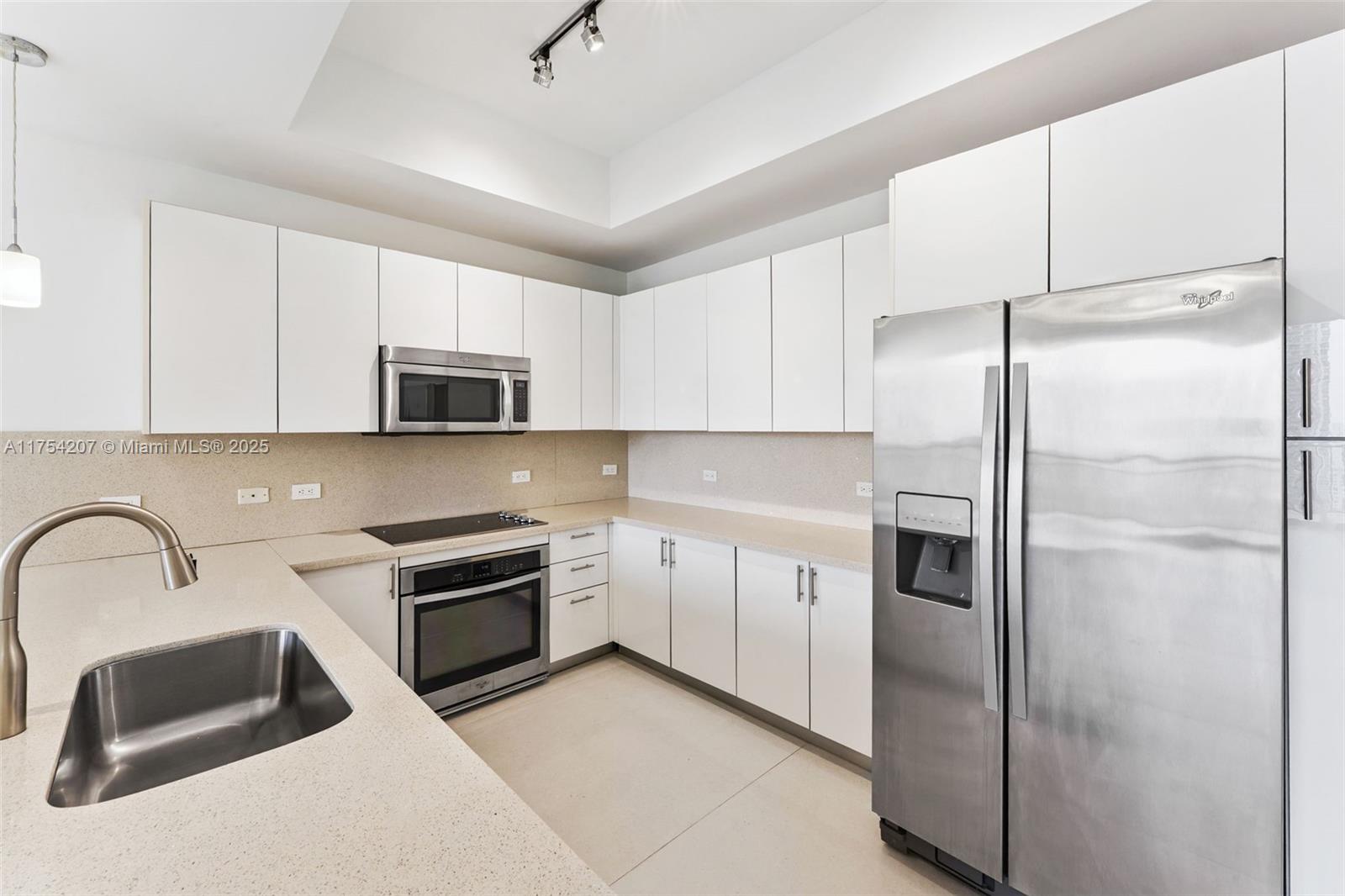 999 SW 1st Ave Unit: PH05