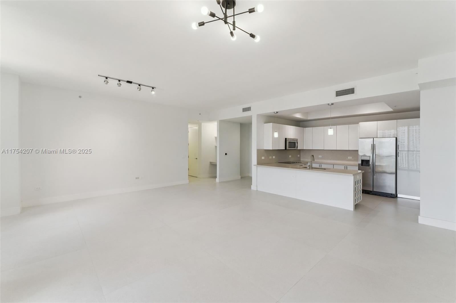 999 SW 1st Ave Unit: PH05