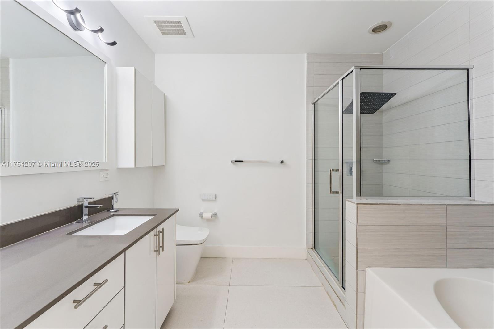 999 SW 1st Ave Unit: PH05