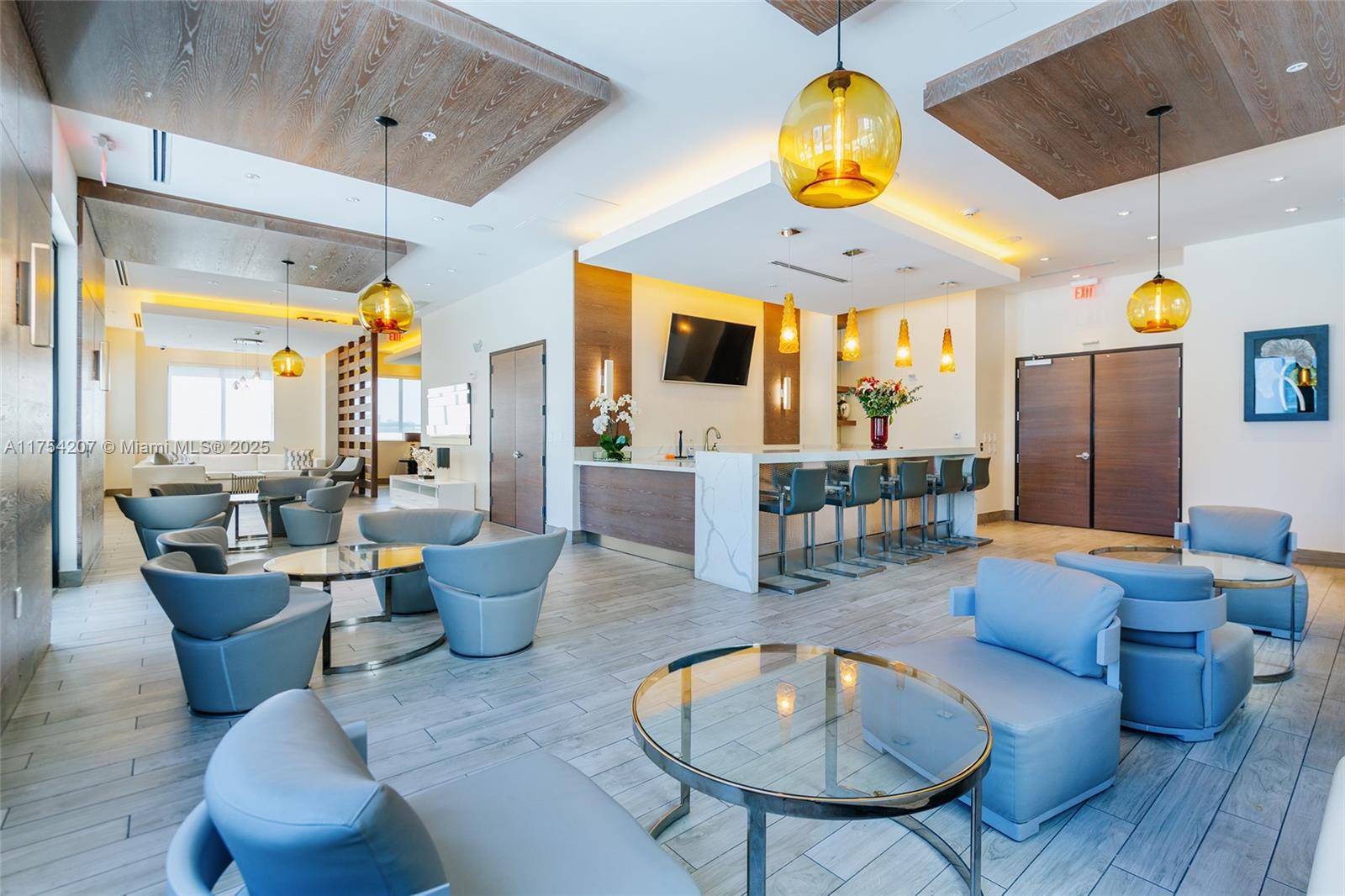 999 SW 1st Ave Unit: PH05
