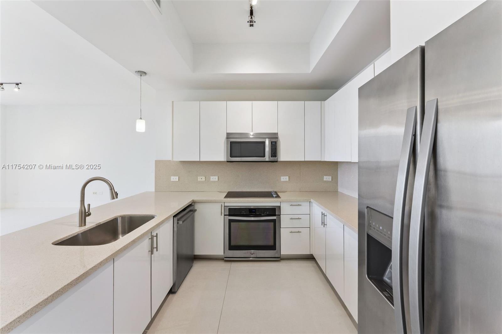 999 SW 1st Ave Unit: PH05