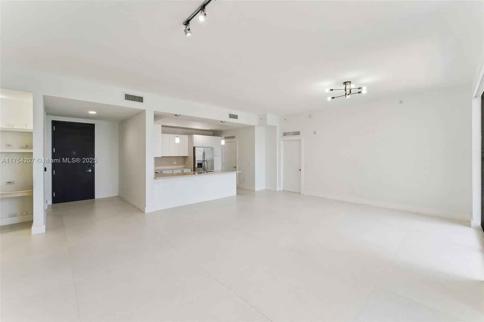 999 SW 1st Ave Unit: PH05