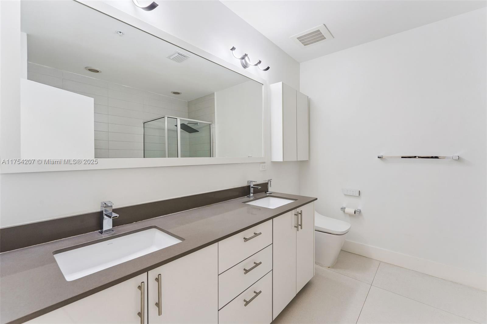 999 SW 1st Ave Unit: PH05