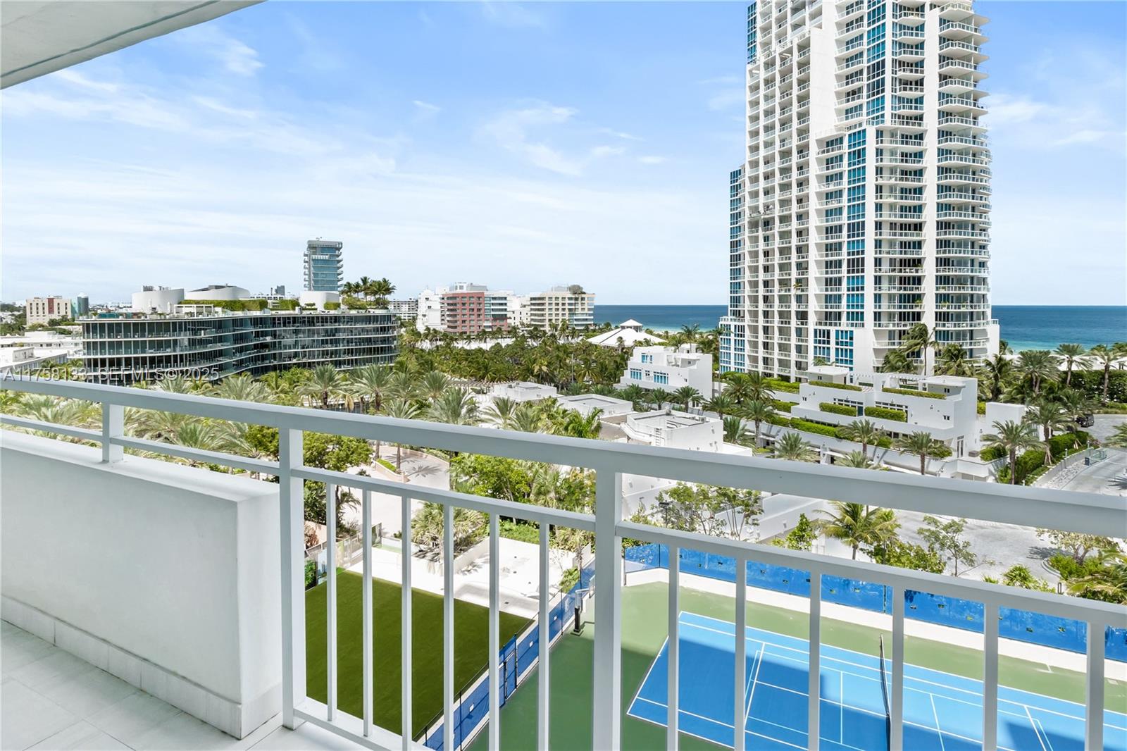 400 S Pointe Dr # 906