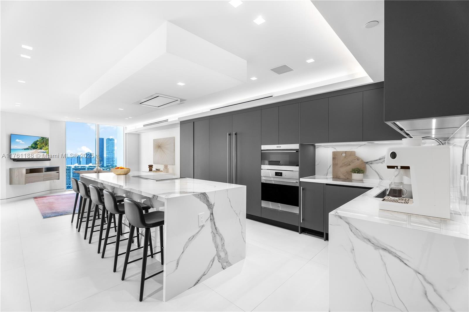 3301 NE 183rd St Unit: PH04