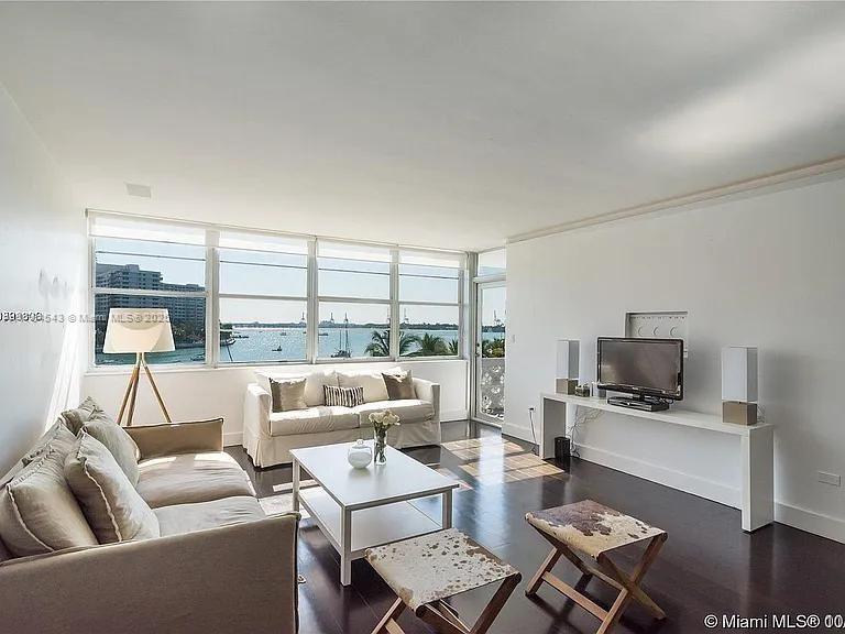 20 Island Ave # 410