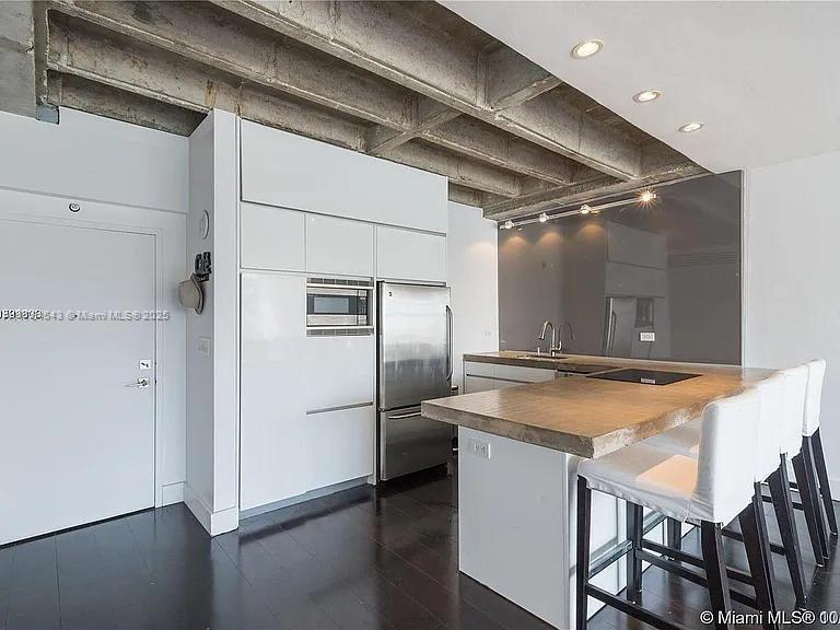 20 Island Ave # 410