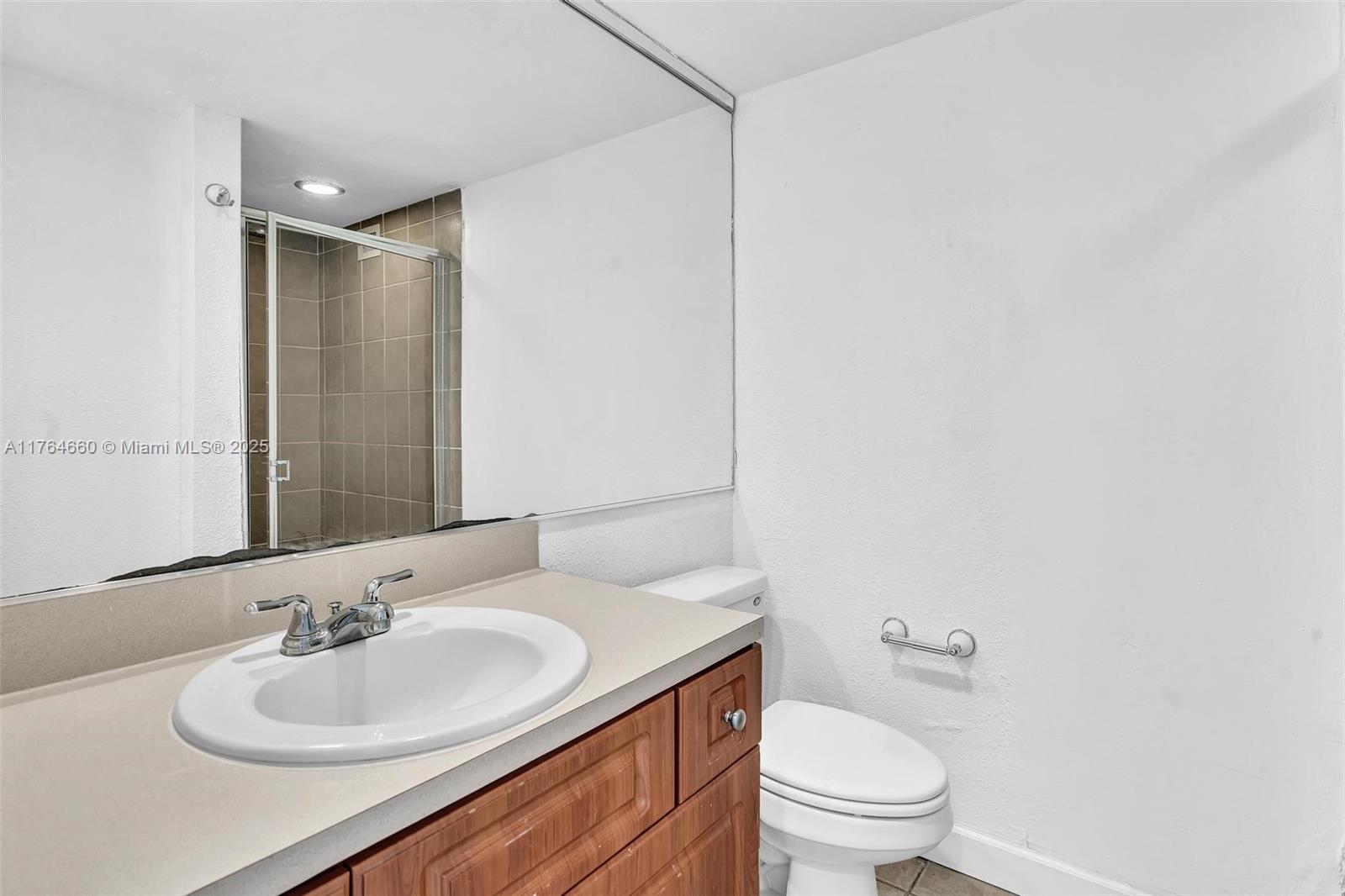 5600 Collins Ave # 10J