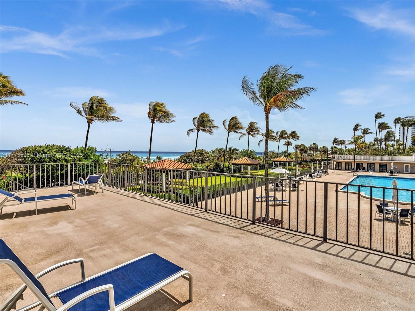 2625 Collins Ave # 909