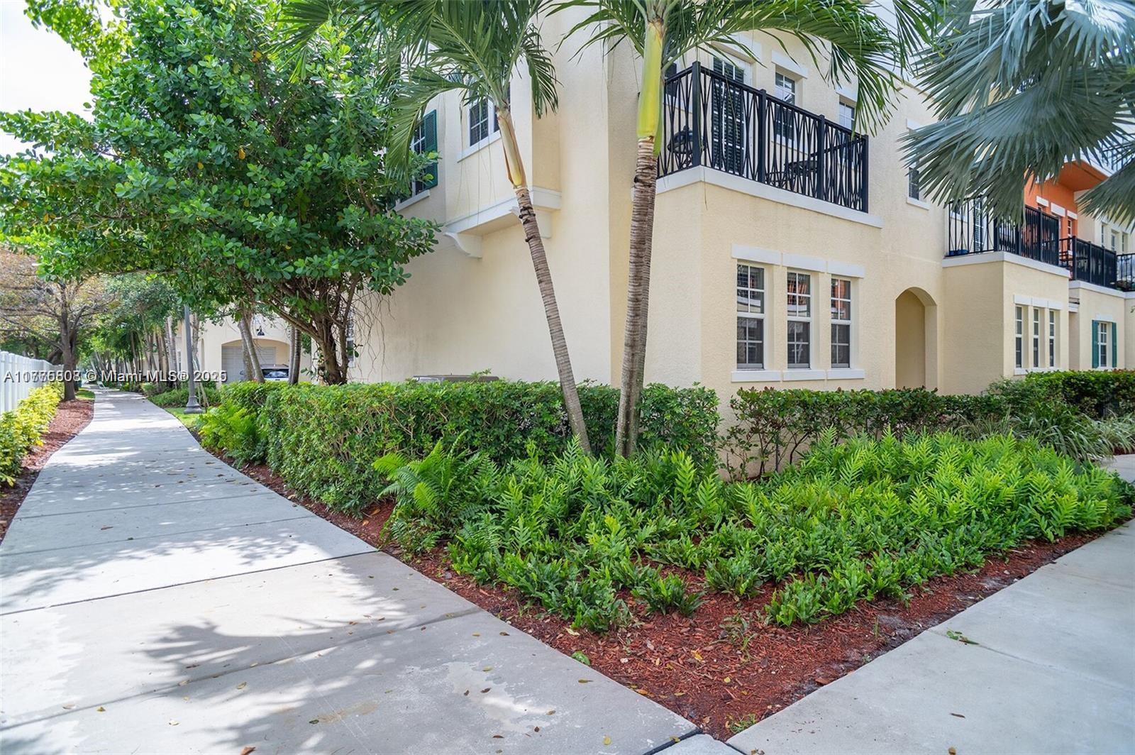 611 SW 1st Ter # 611