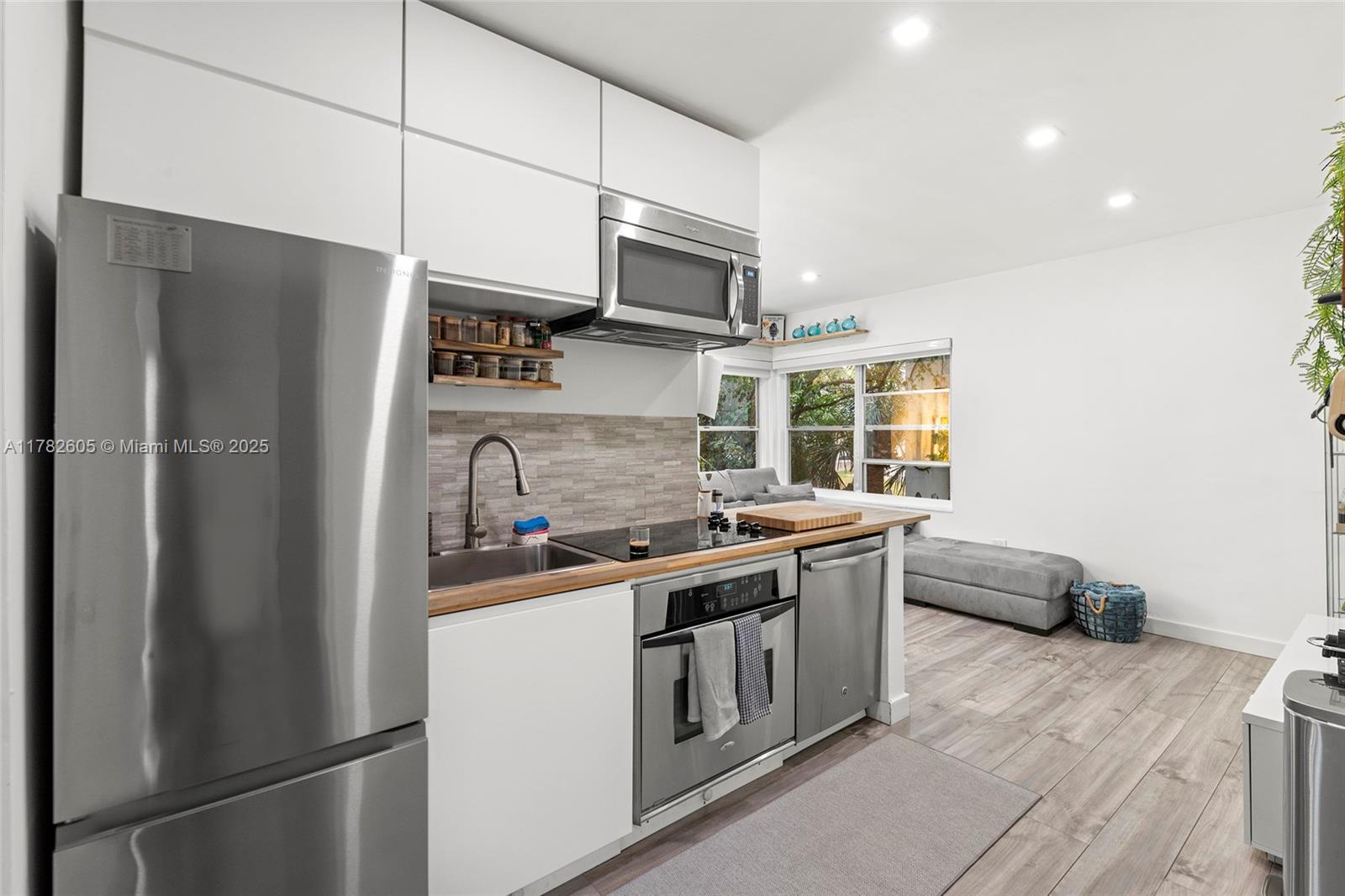 1555 Pennsylvania Ave # 110