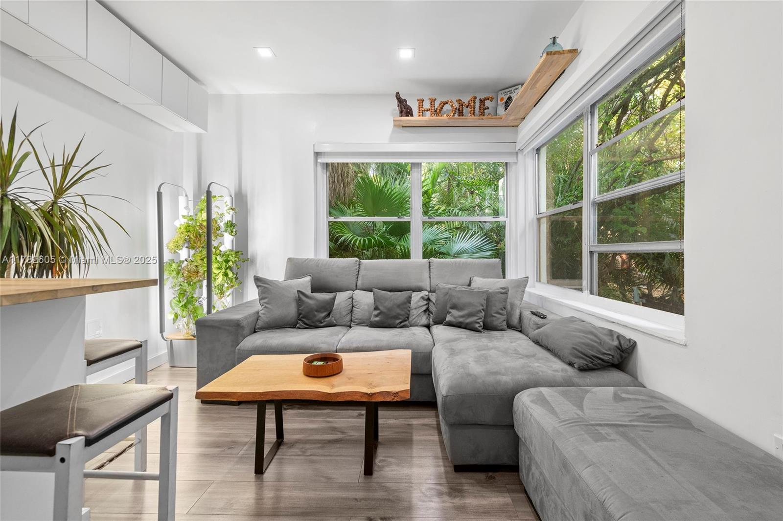 1555 Pennsylvania Ave # 110