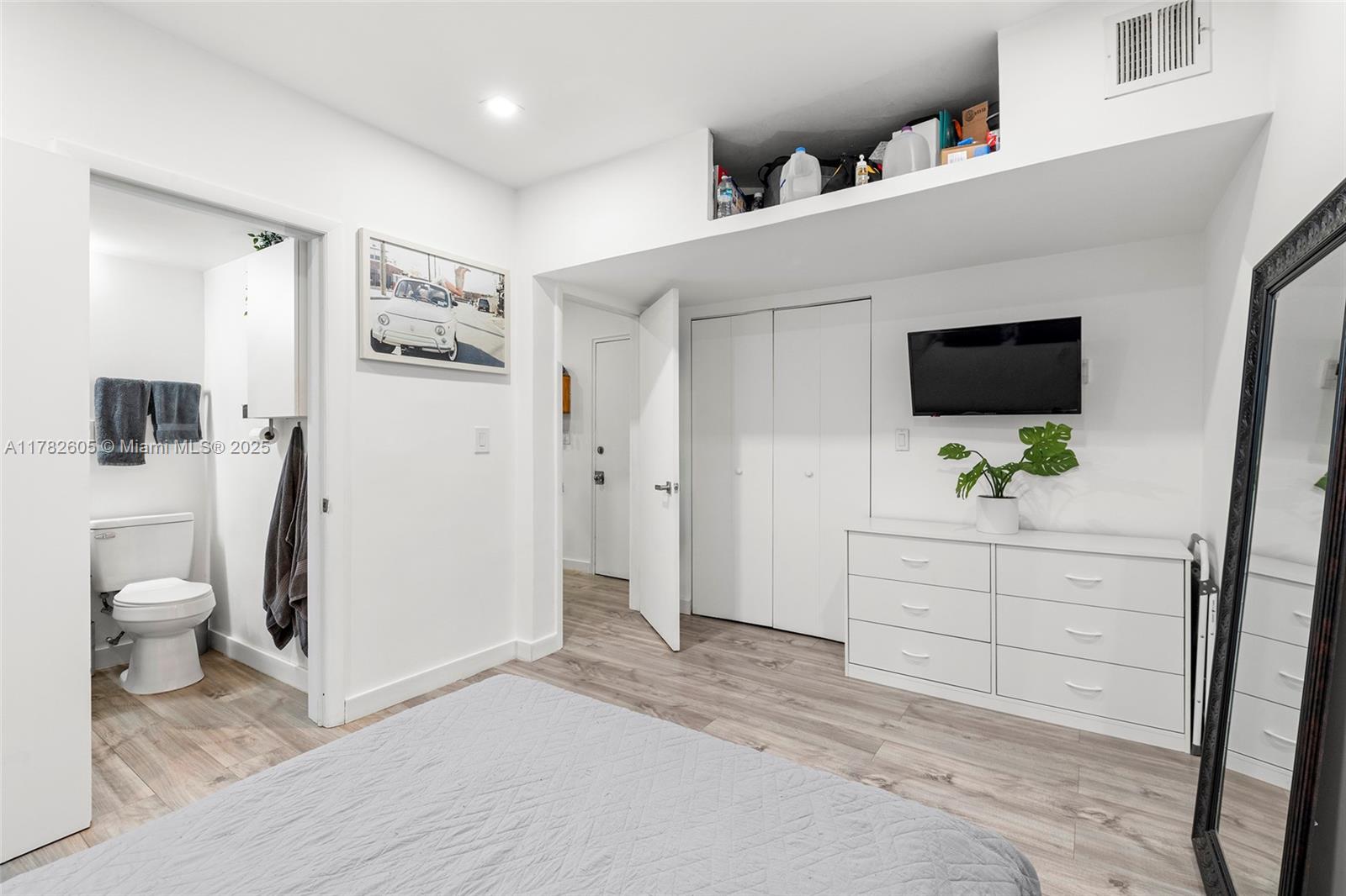 1555 Pennsylvania Ave # 110