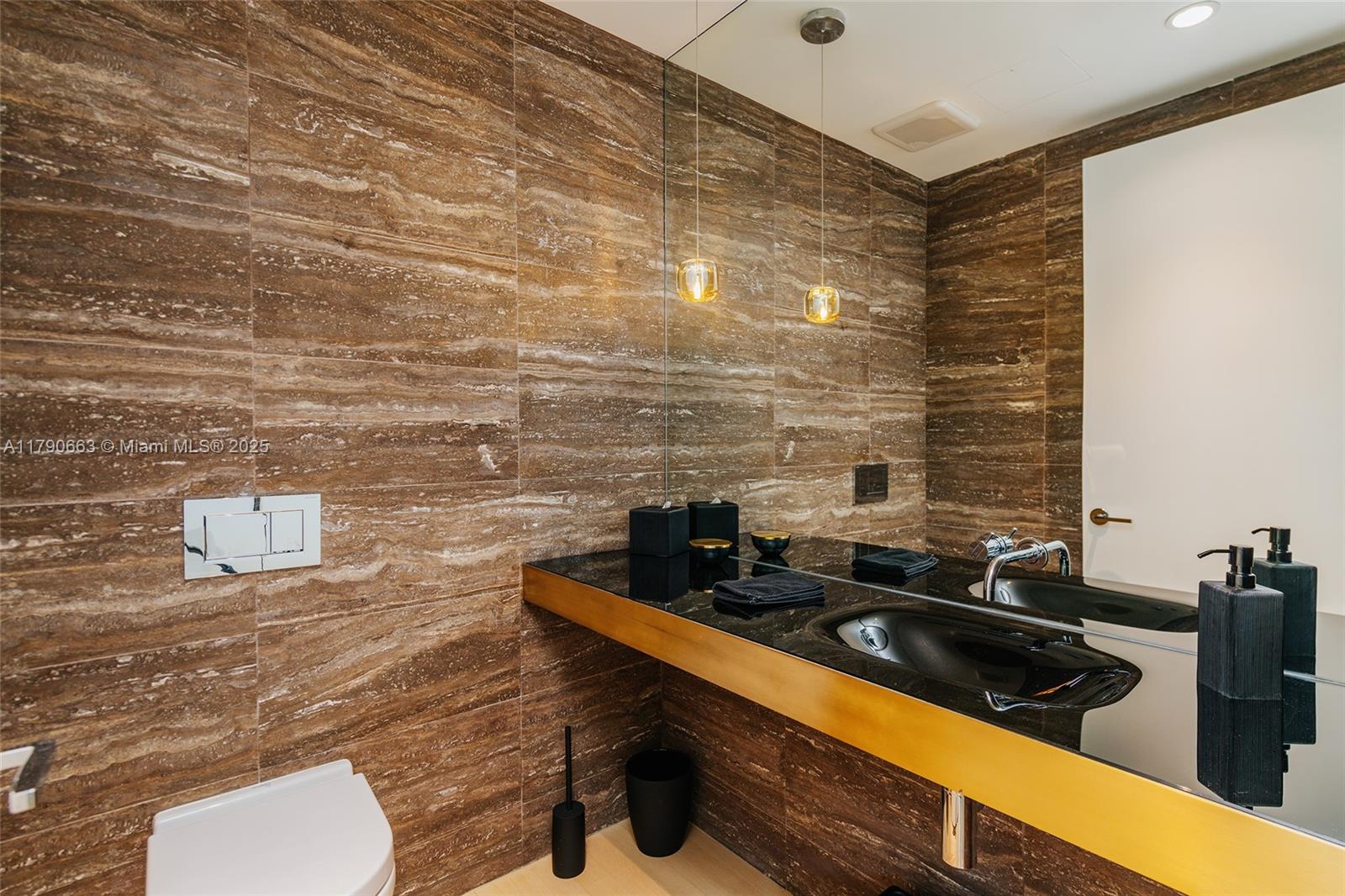 300 Collins Ave # 2F