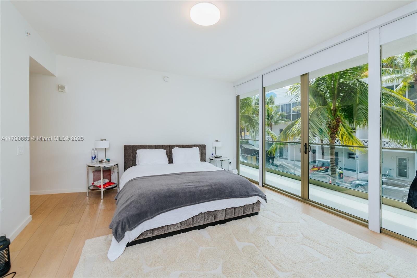 300 Collins Ave # 2F