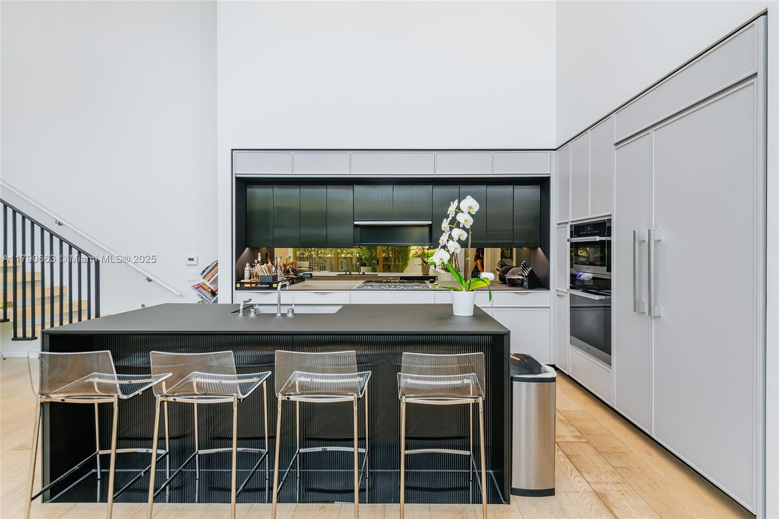 300 Collins Ave # 2F