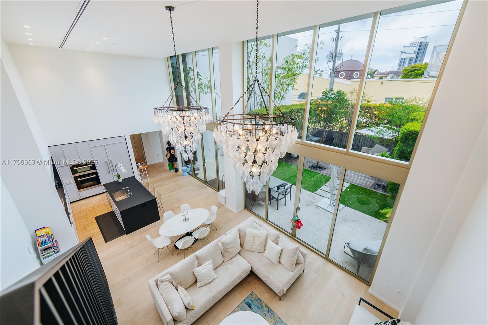 300 Collins Ave # 2F