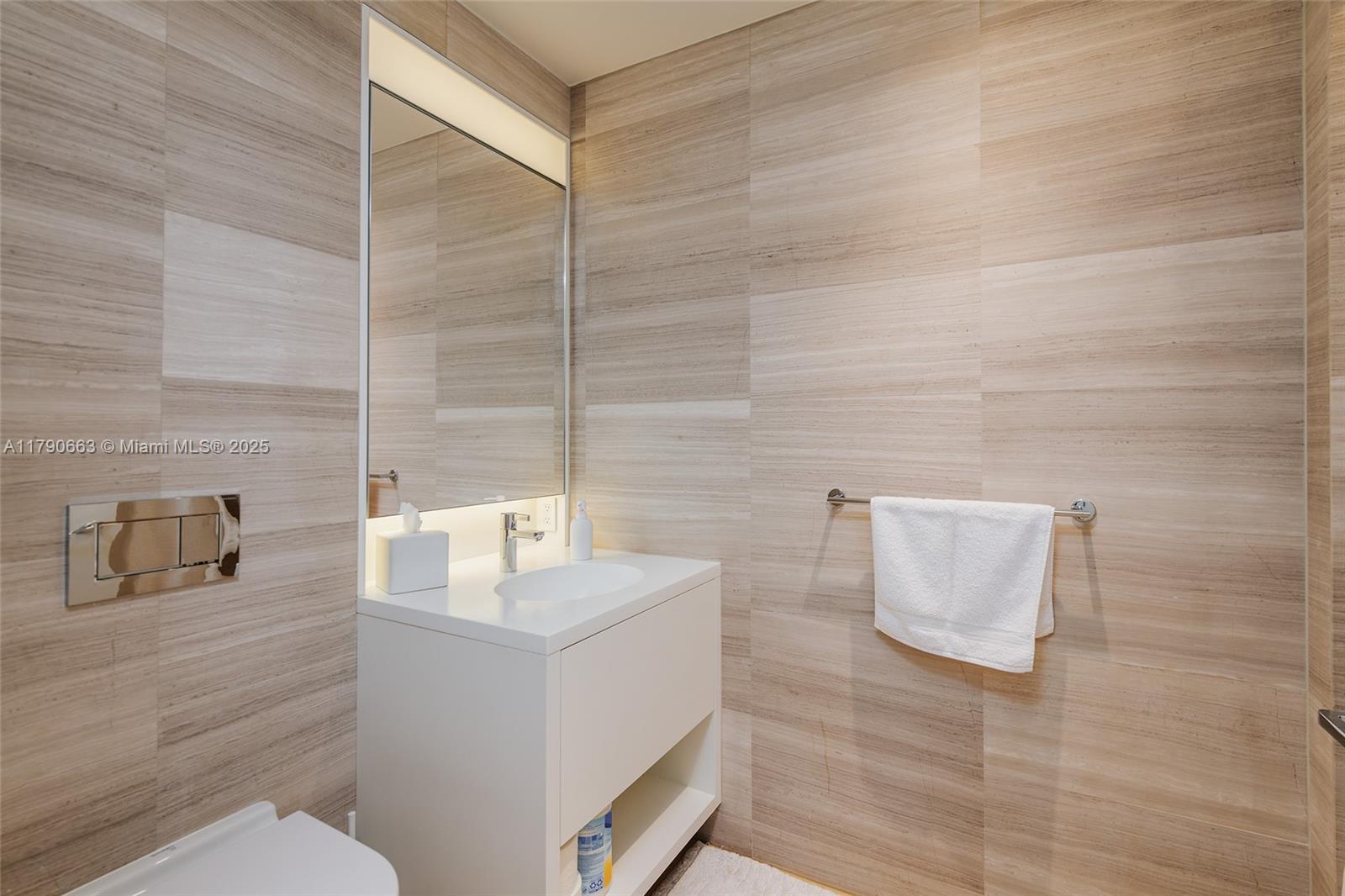 300 Collins Ave # 2F