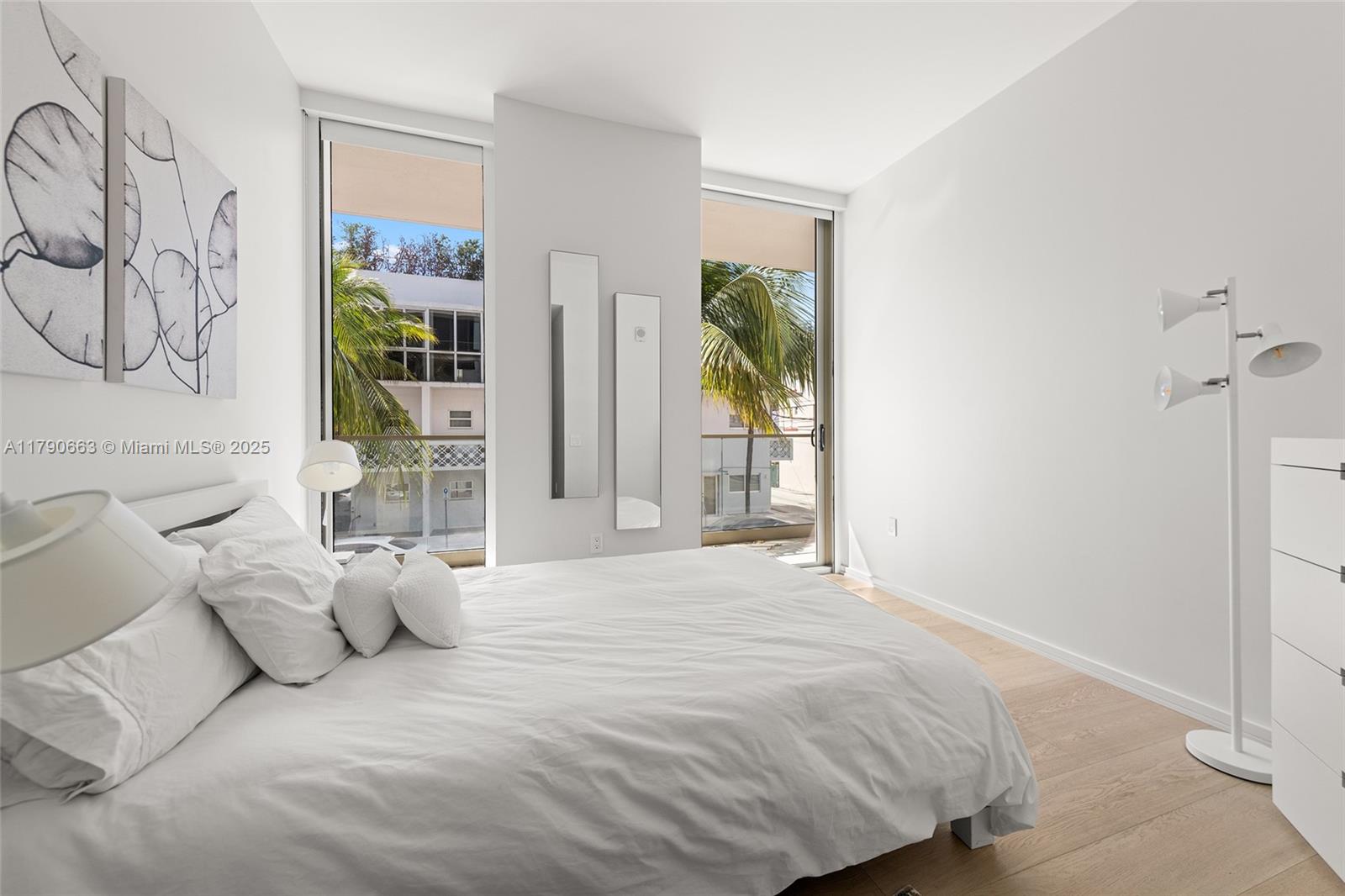 300 Collins Ave # 2F
