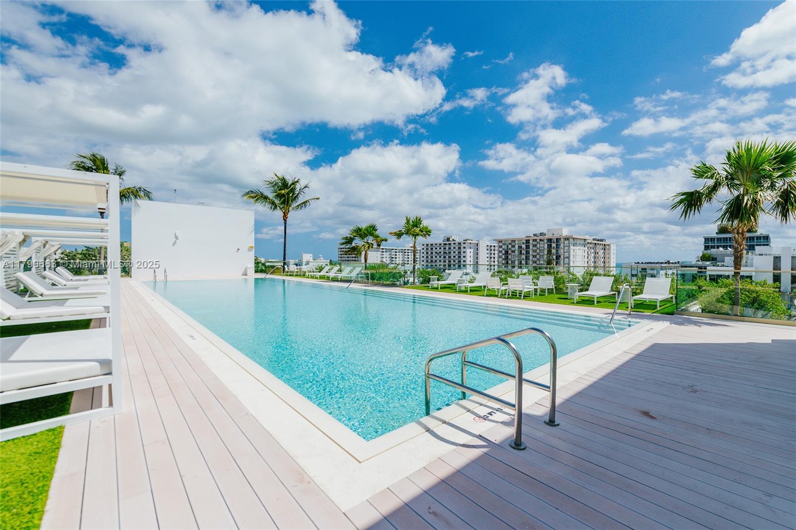 300 Collins Ave # 2F