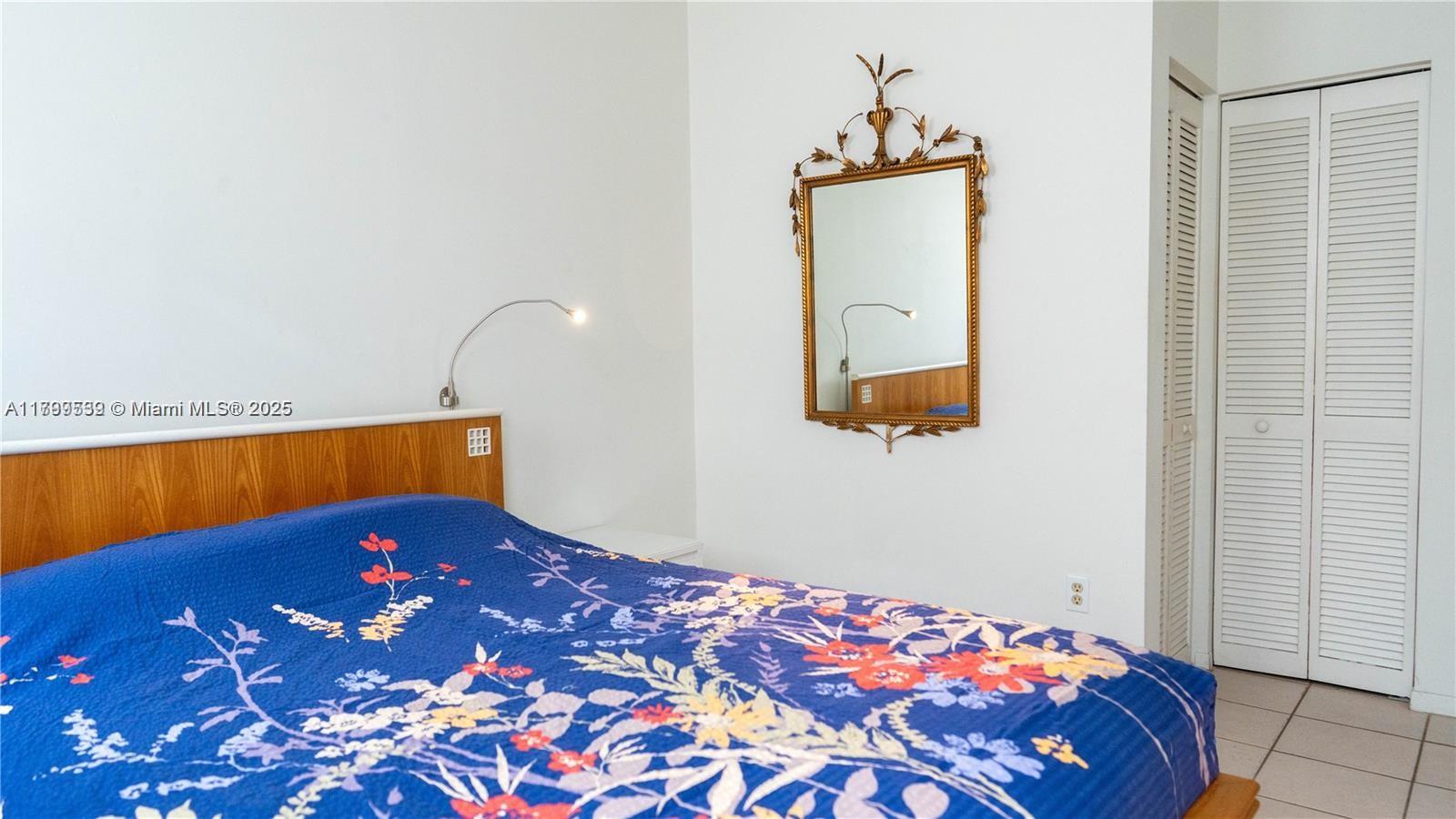 1051 Euclid Ave # 208