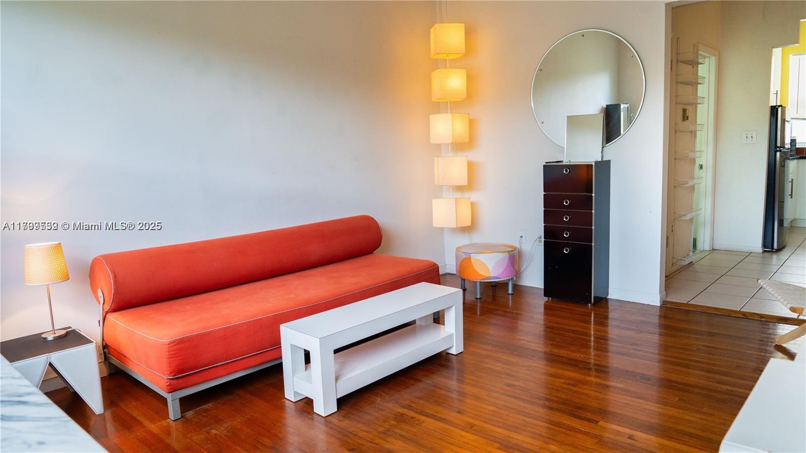 1051 Euclid Ave # 208