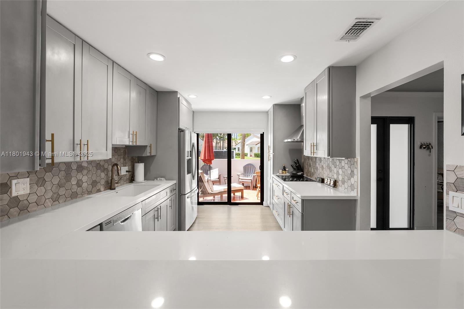 21228 Harbor Way # 25 Unit: 253-25