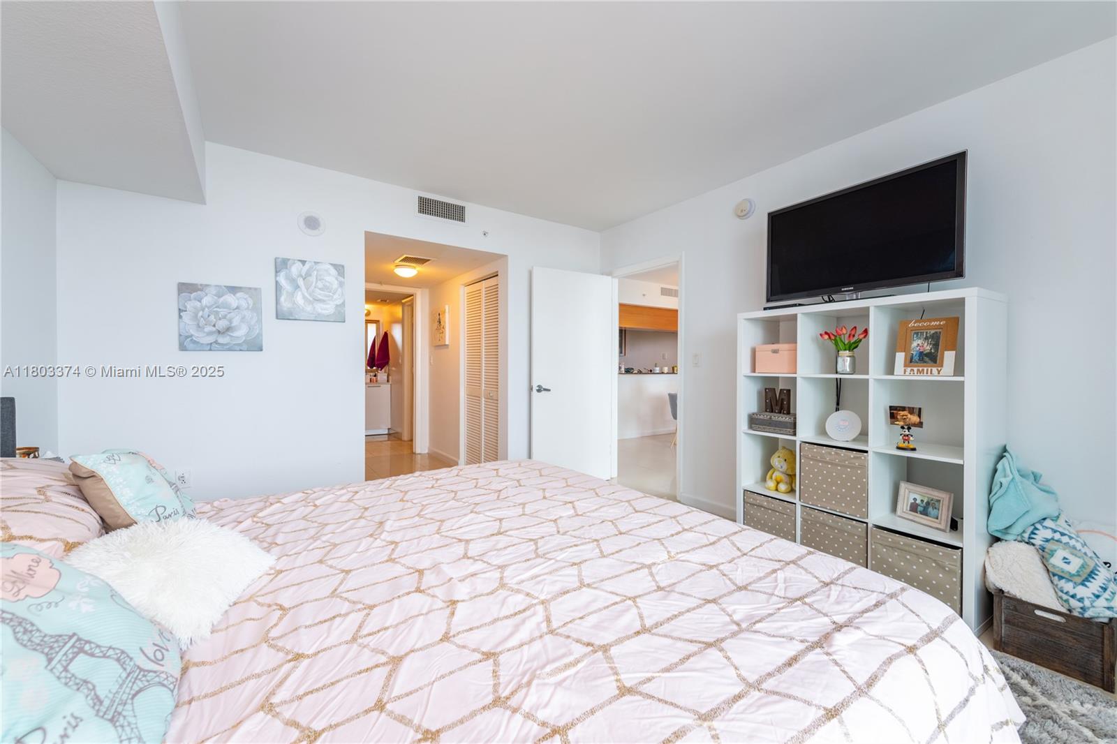 1800 N Bayshore Dr # 2408