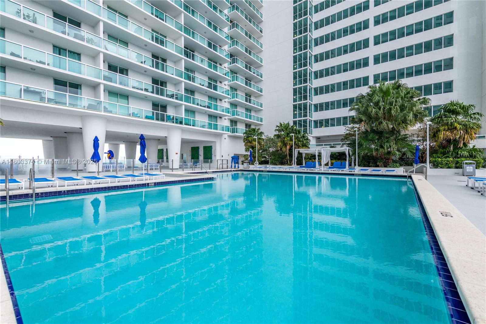 1800 N Bayshore Dr # 2408