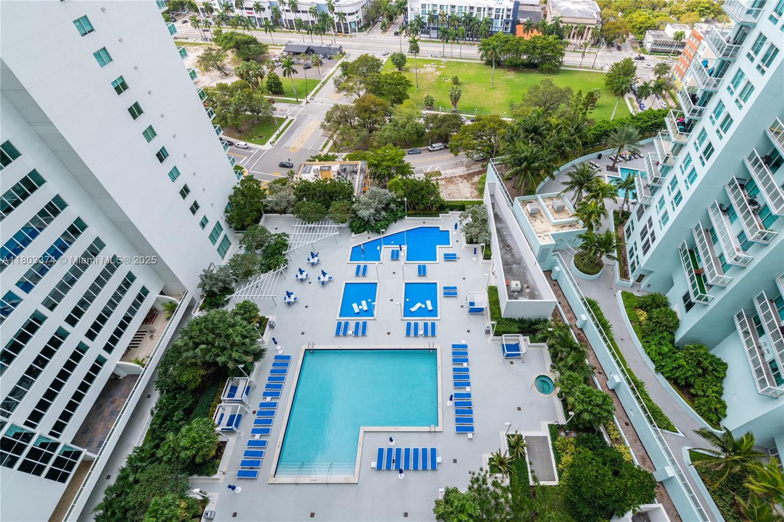 1800 N Bayshore Dr # 2408