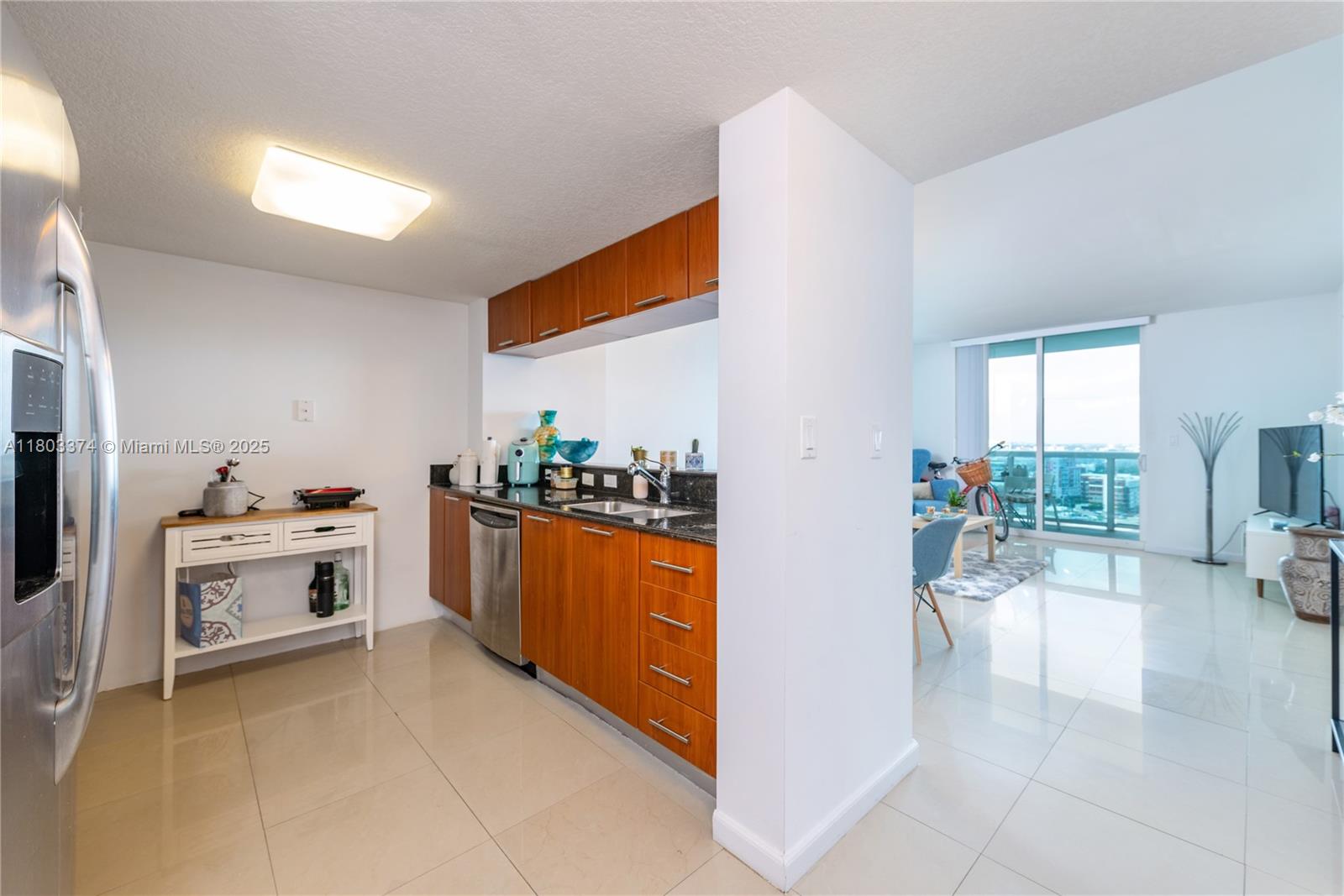 1800 N Bayshore Dr # 2408