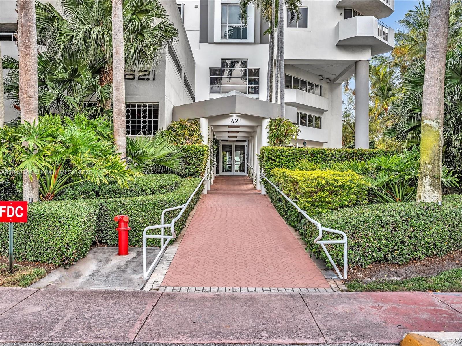 1621 Bay Rd # 406