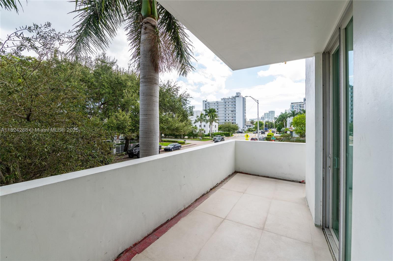 1428 West Ave # 202