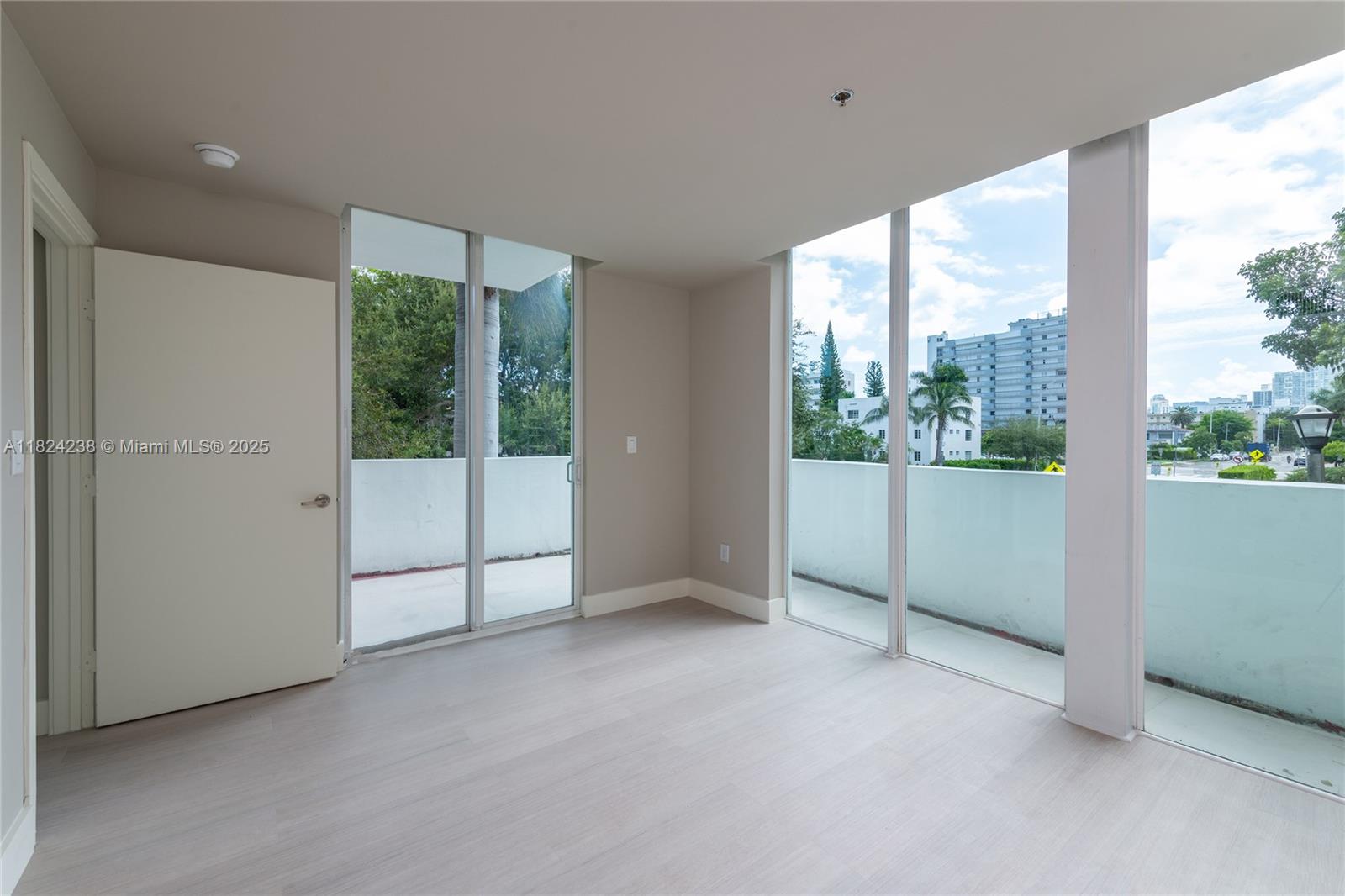 1428 West Ave # 202