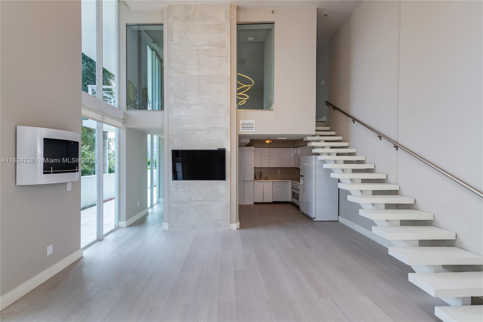 1428 West Ave # 202