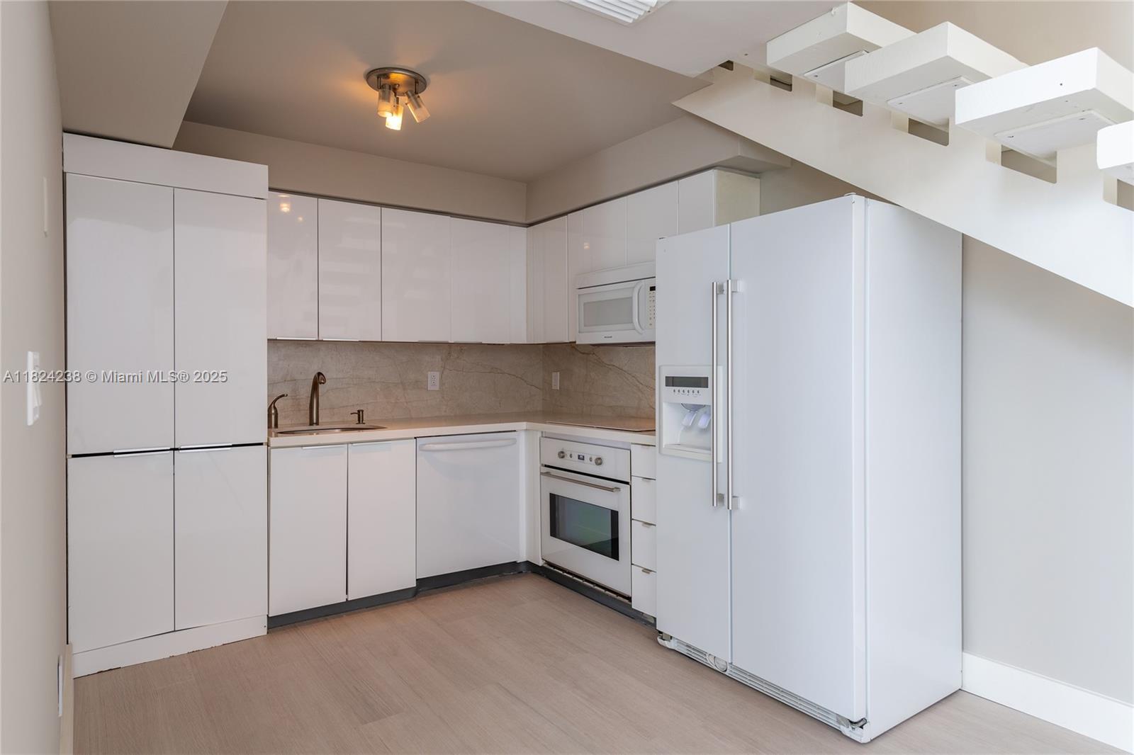 1428 West Ave # 202