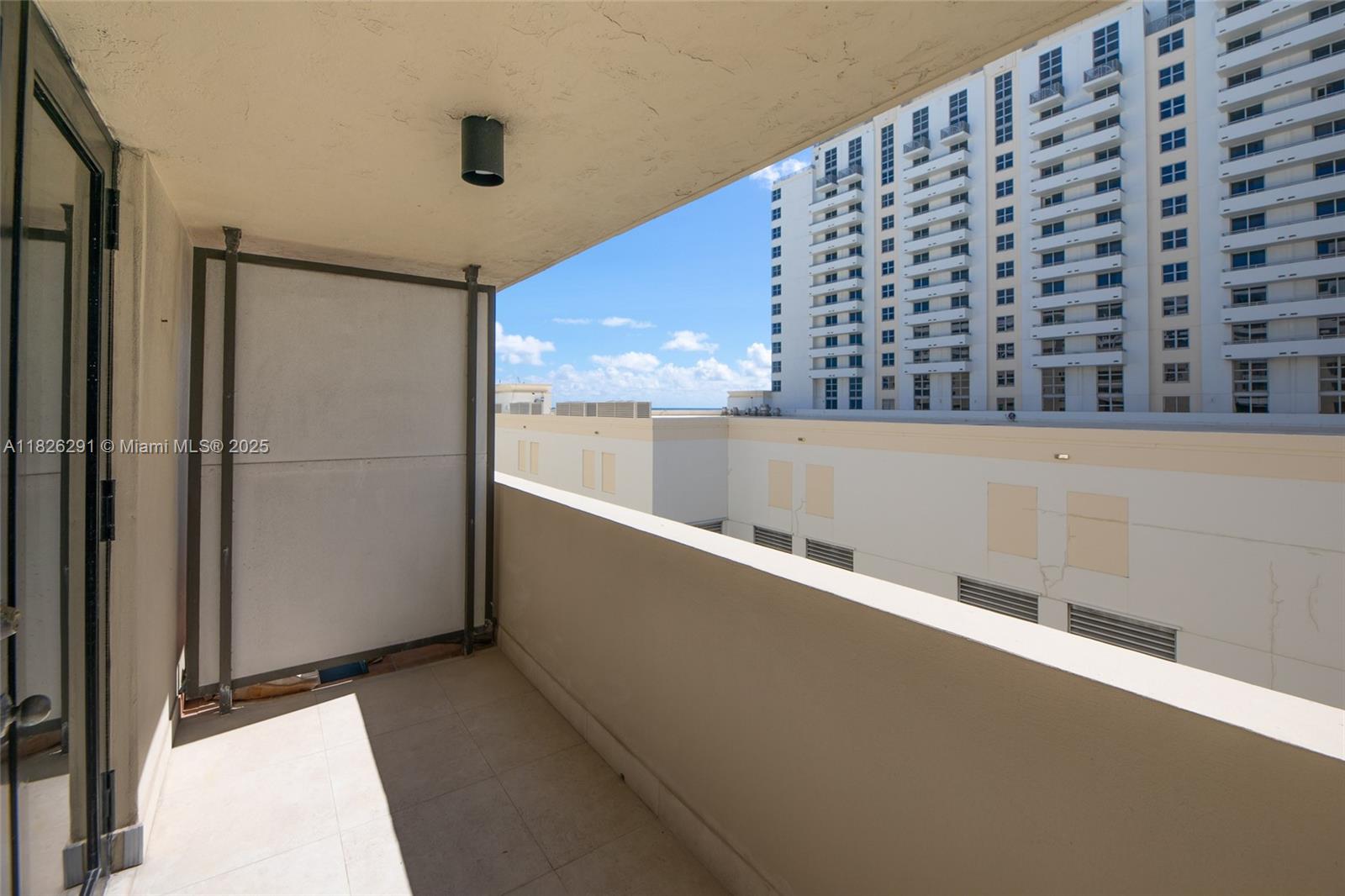 1621 Collins Ave # 708