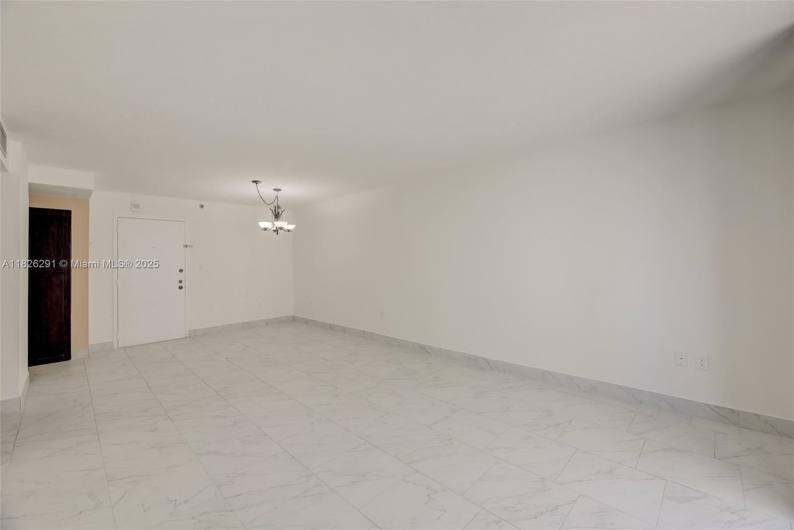1621 Collins Ave # 708