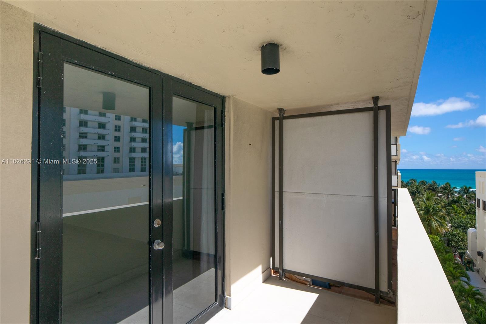 1621 Collins Ave # 708