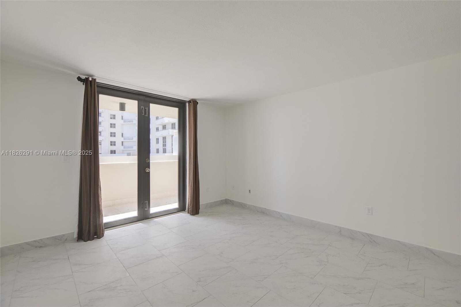 1621 Collins Ave # 708